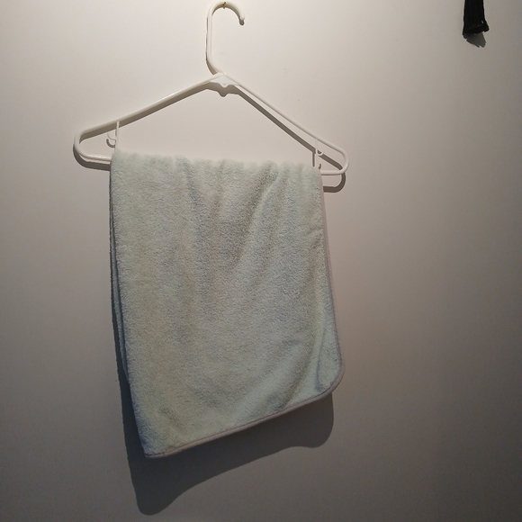 Disney Winnie The Pooh Hooded Towel - Picture 8 of 16